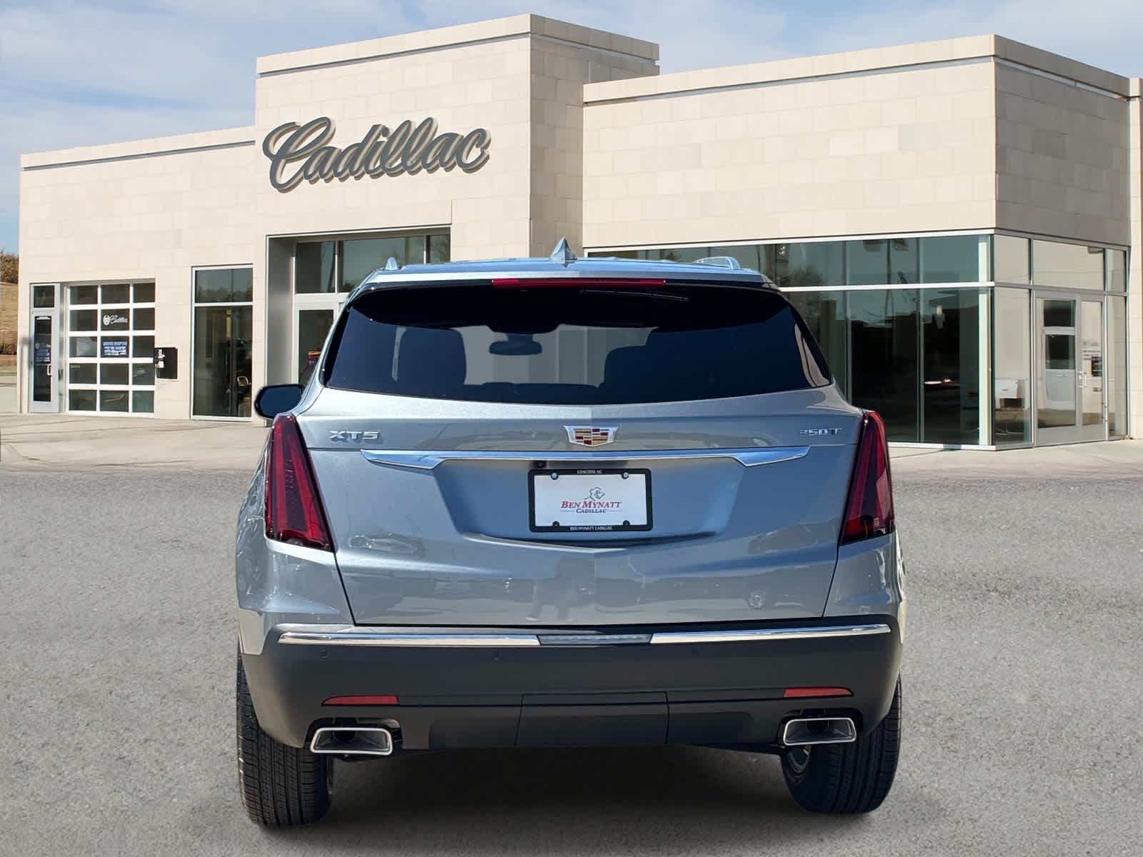 2026 Cadillac XT5 Luxury