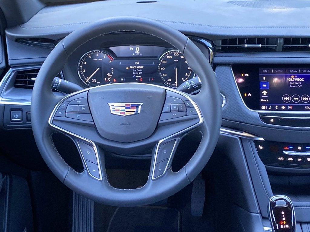 2026 Cadillac XT5 Luxury
