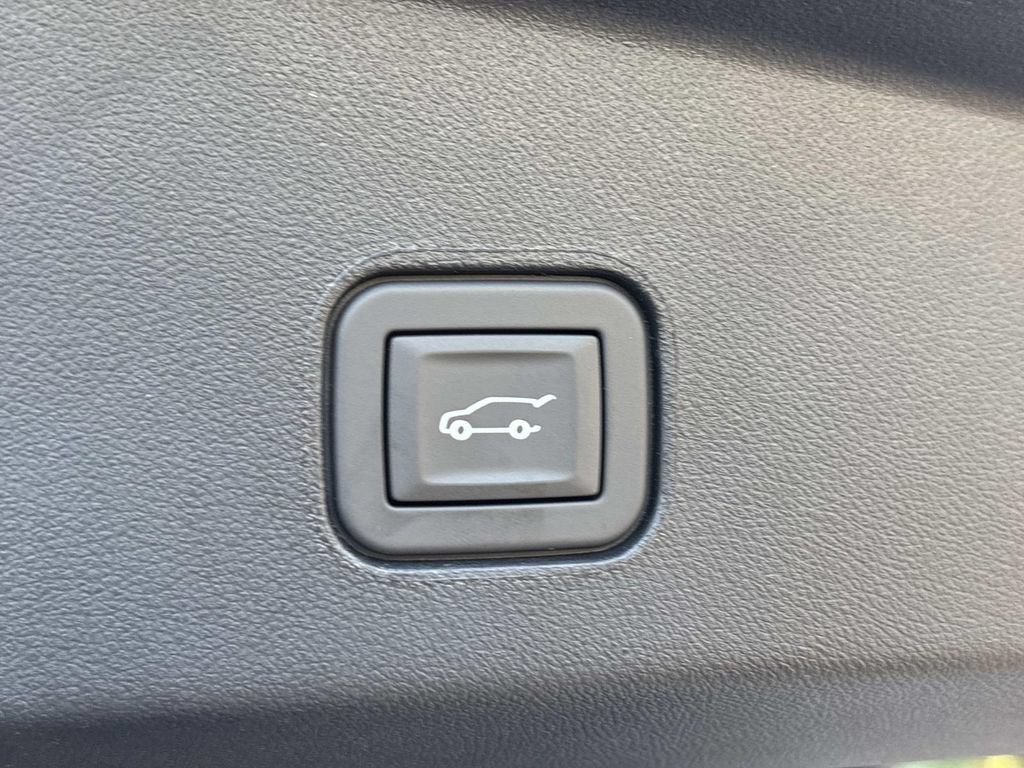 2027 Cadillac LYRIQ Luxury