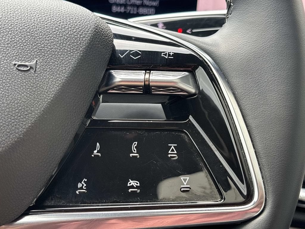 2024 Cadillac LYRIQ Luxury 1