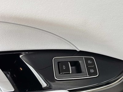 2024 Cadillac LYRIQ Luxury 1
