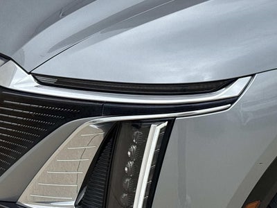 2024 Cadillac LYRIQ Luxury 1