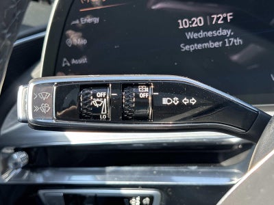 2025 Cadillac LYRIQ Luxury 2