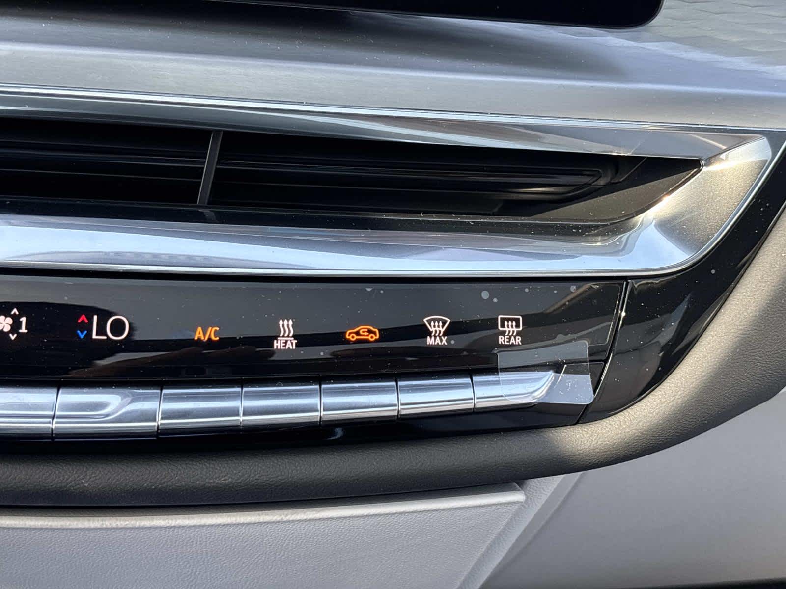 2025 Cadillac LYRIQ Luxury 2