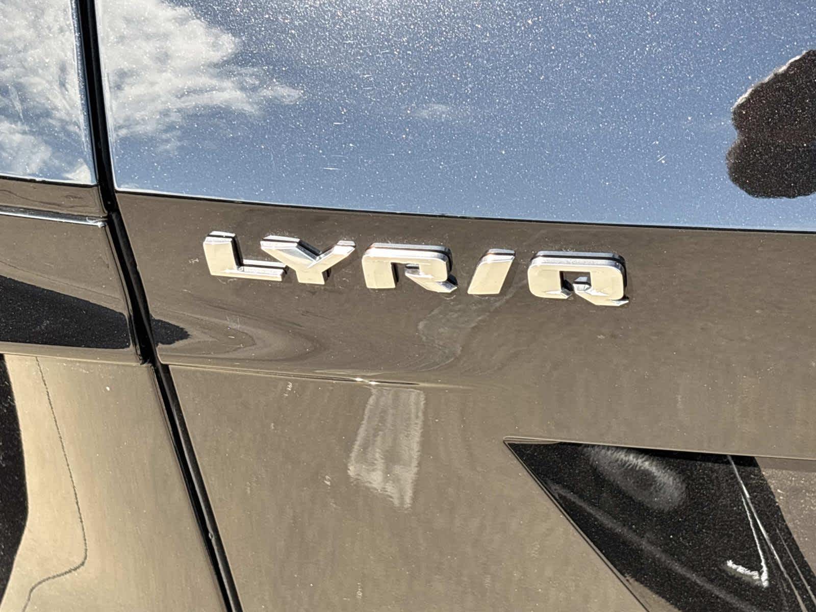 2025 Cadillac LYRIQ Luxury 2