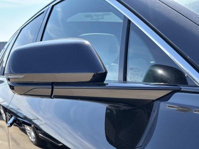 2025 Cadillac LYRIQ Luxury 2