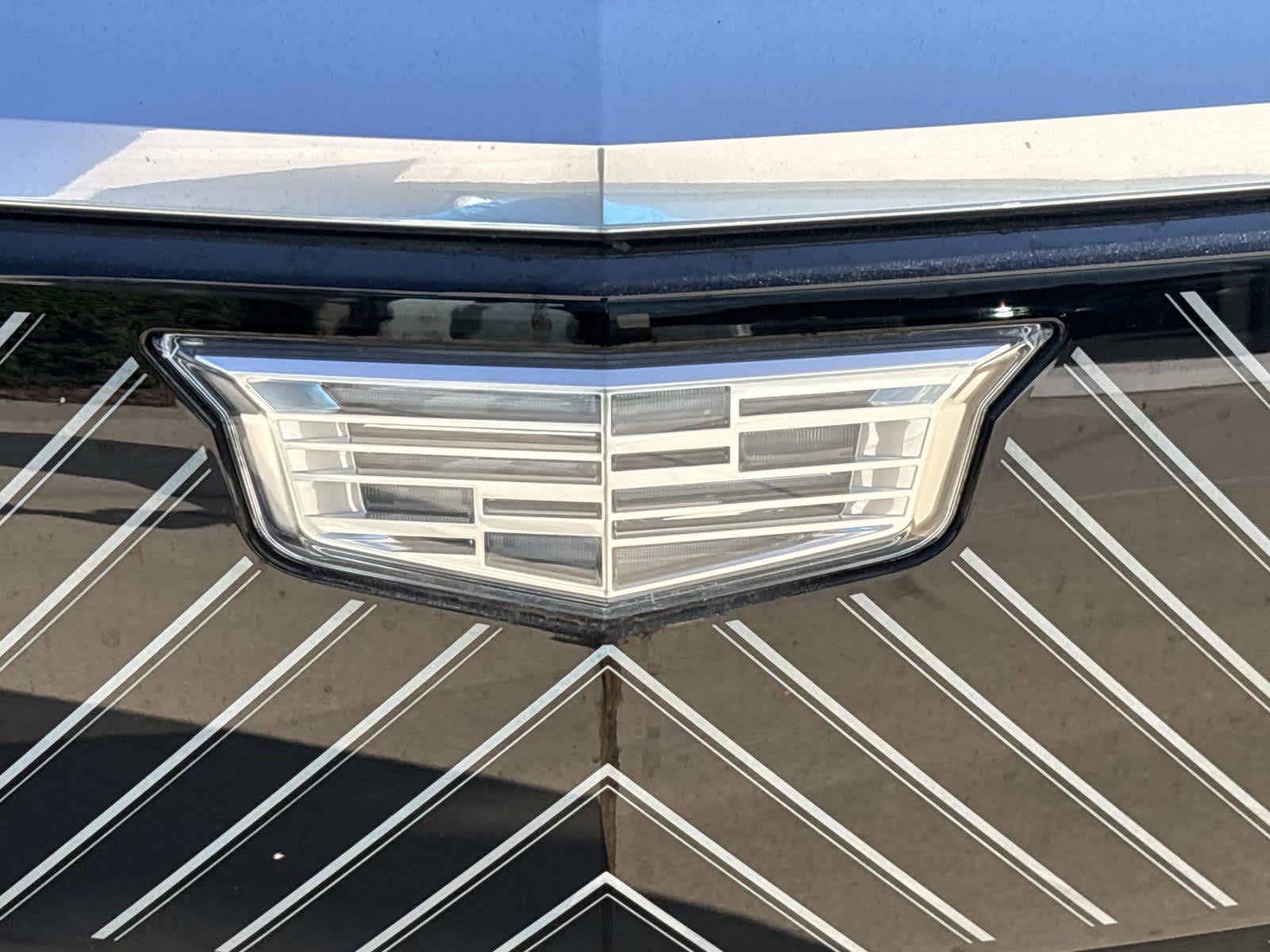 2025 Cadillac LYRIQ Luxury 2