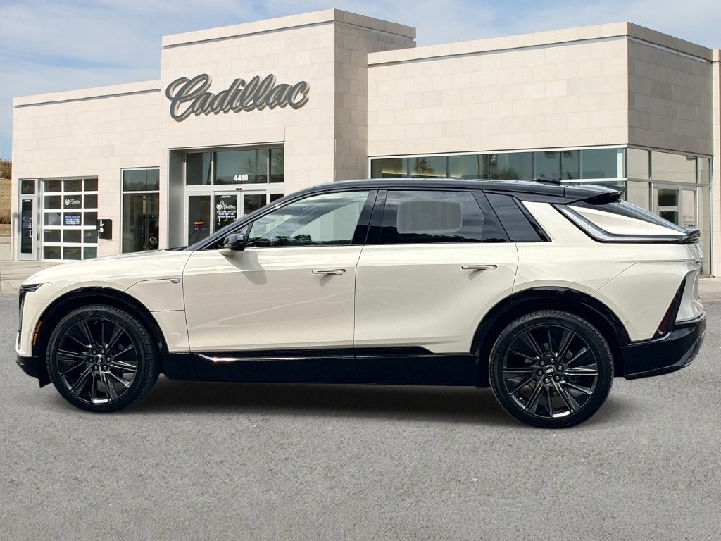 2027 Cadillac LYRIQ Signature Sport