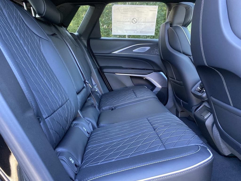 2027 Cadillac LYRIQ Signature Sport