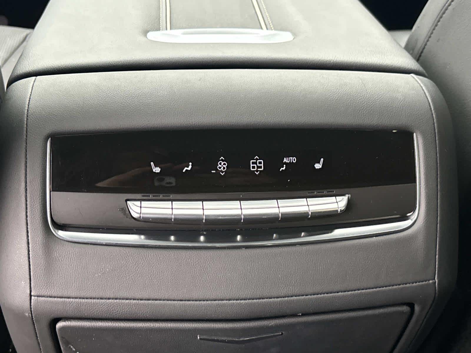 2025 Cadillac Escalade Sport