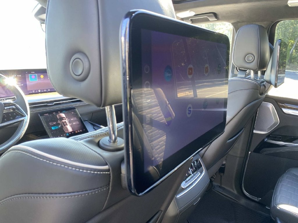 2026 Cadillac Escalade ESV Platinum Sport