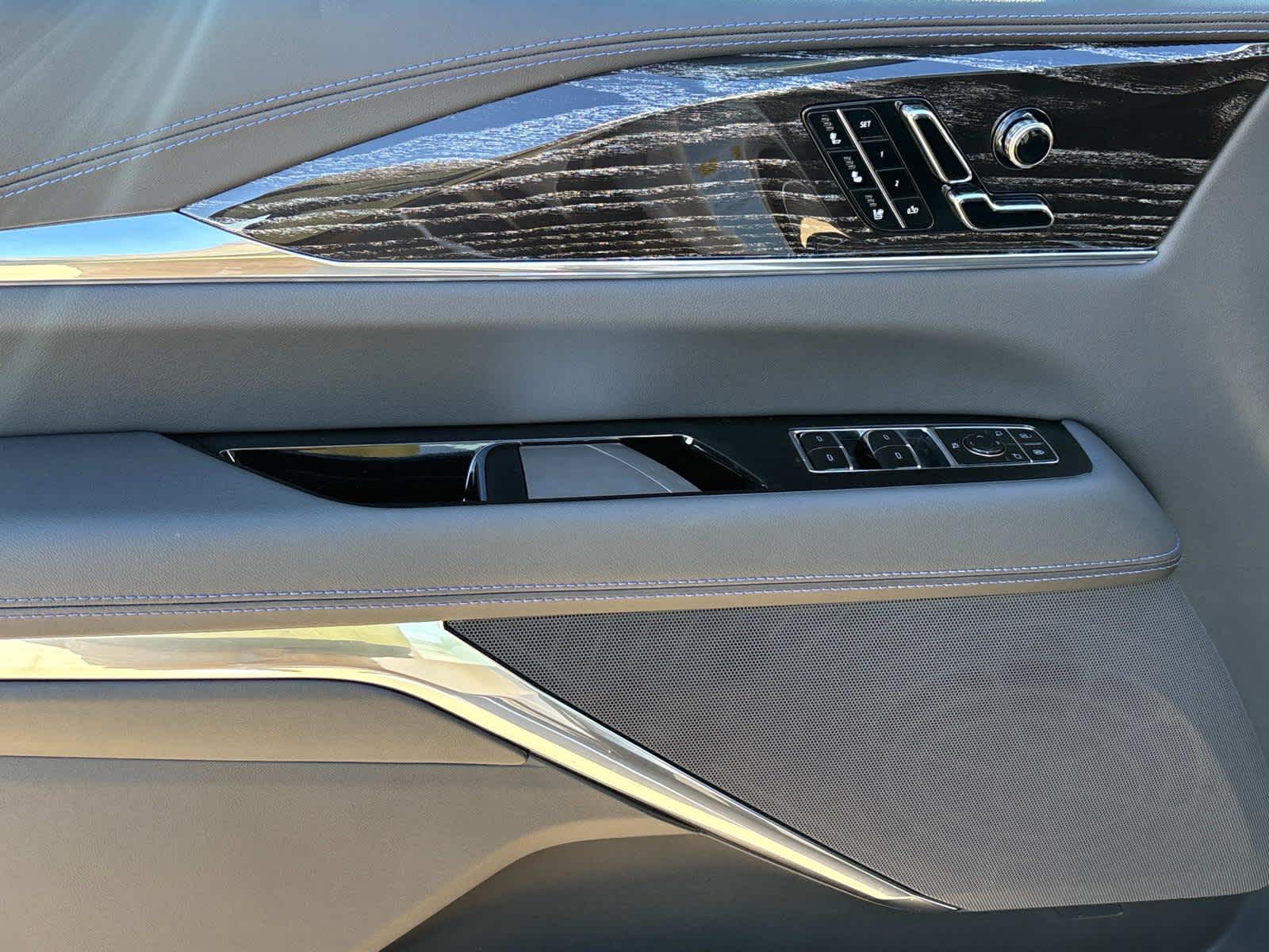 2025 Cadillac ESCALADE IQ Sport 1