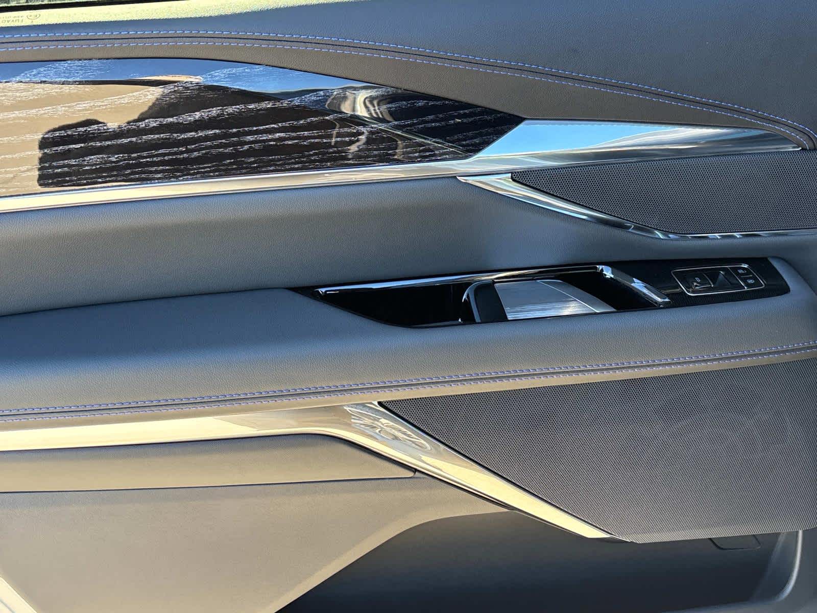 2025 Cadillac ESCALADE IQ Sport 1