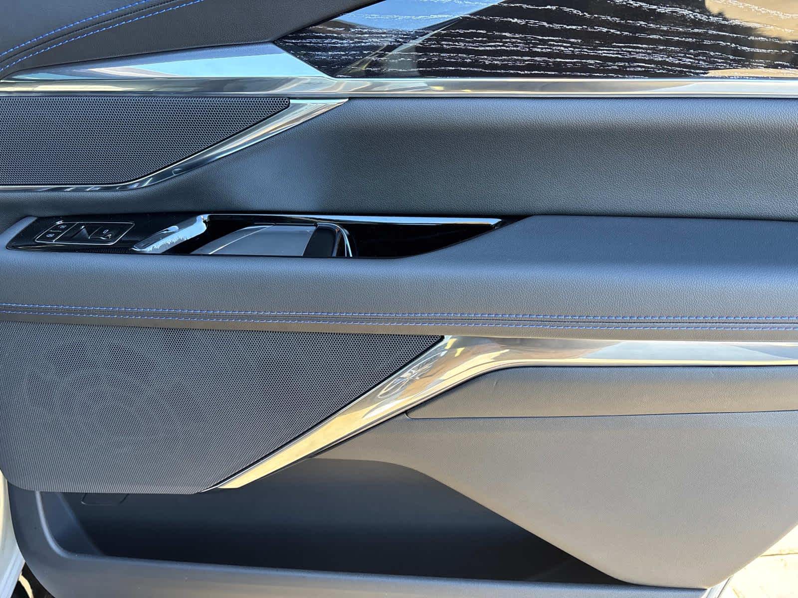 2025 Cadillac ESCALADE IQ Sport 1