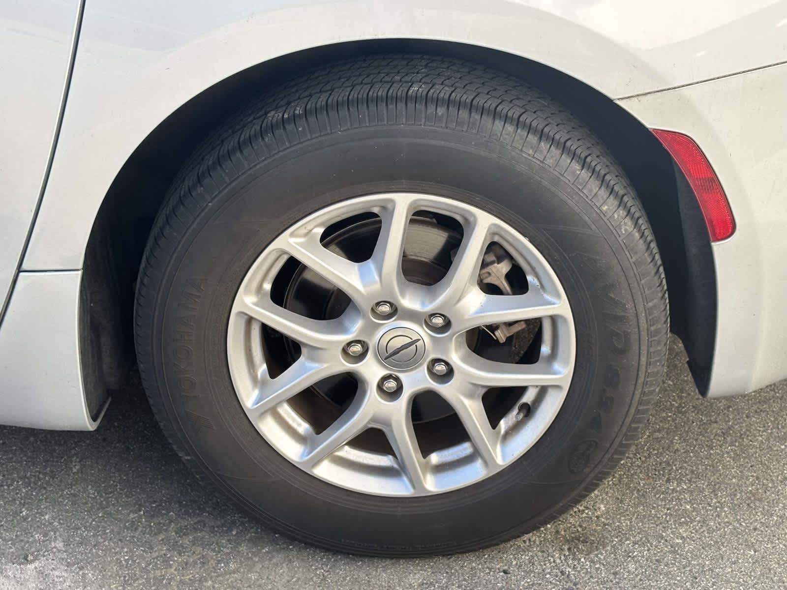 2023 Chrysler Voyager LX