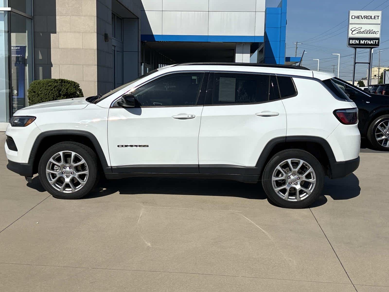 2022 Jeep Compass Latitude Lux
