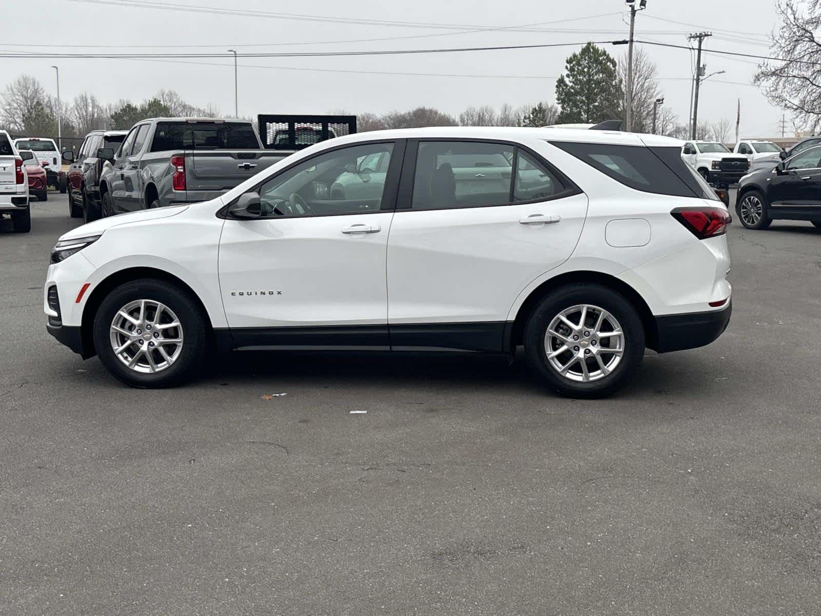 2023 Chevrolet Equinox LS