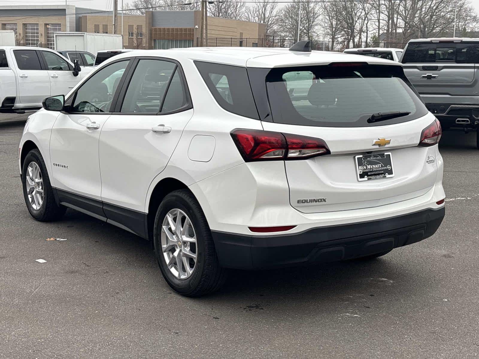 2023 Chevrolet Equinox LS