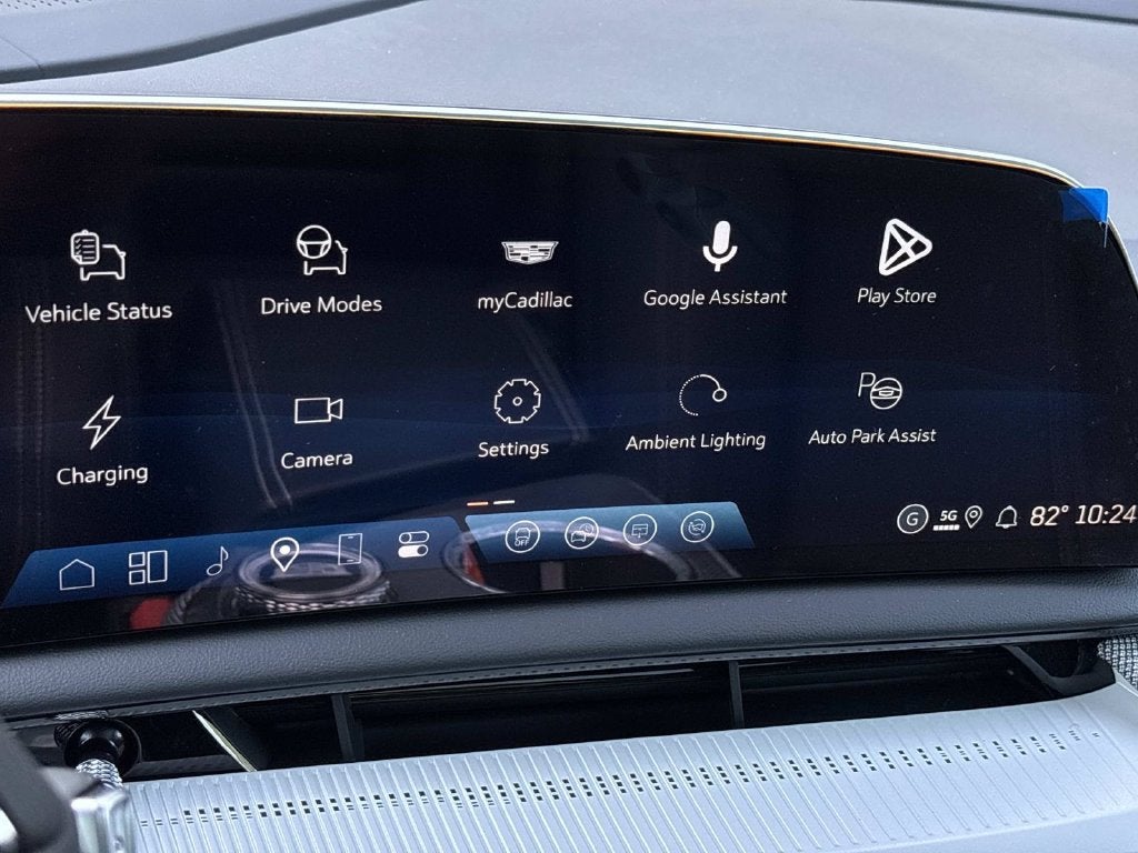 2027 Cadillac OPTIQ Luxury