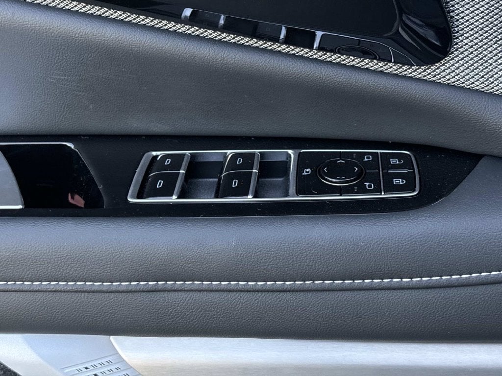 2027 Cadillac OPTIQ Luxury