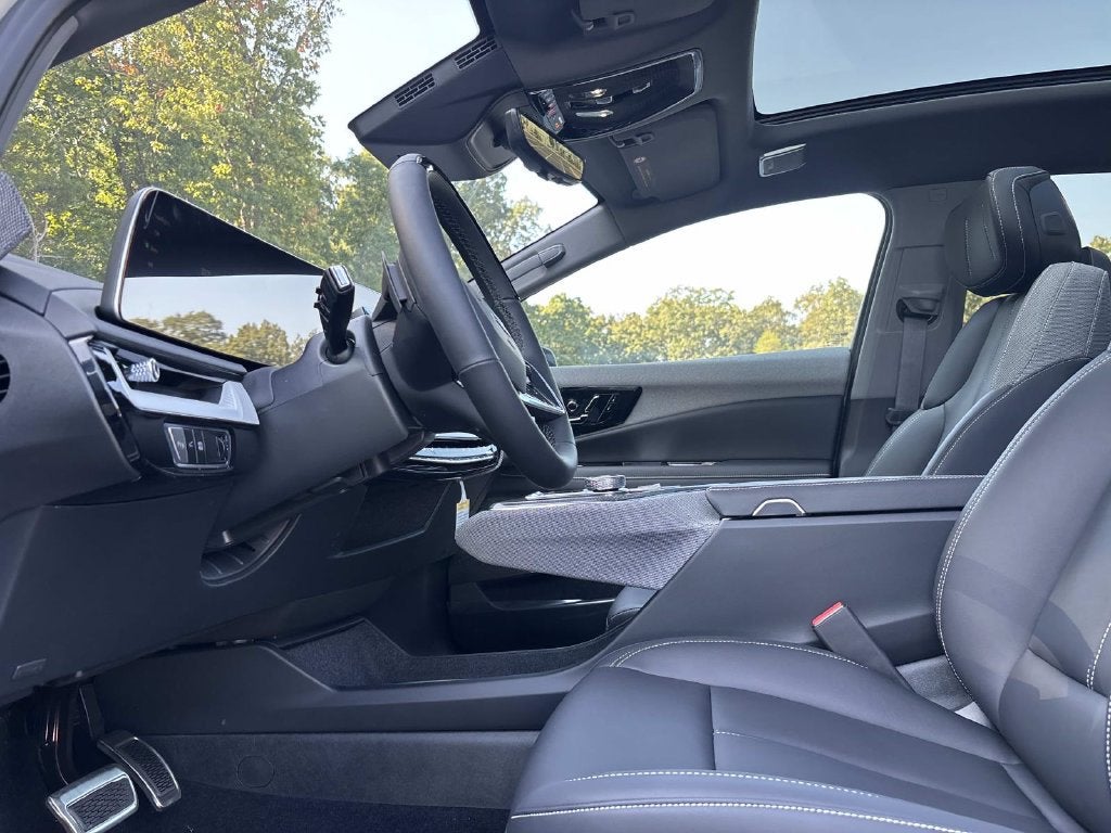 2027 Cadillac OPTIQ Luxury