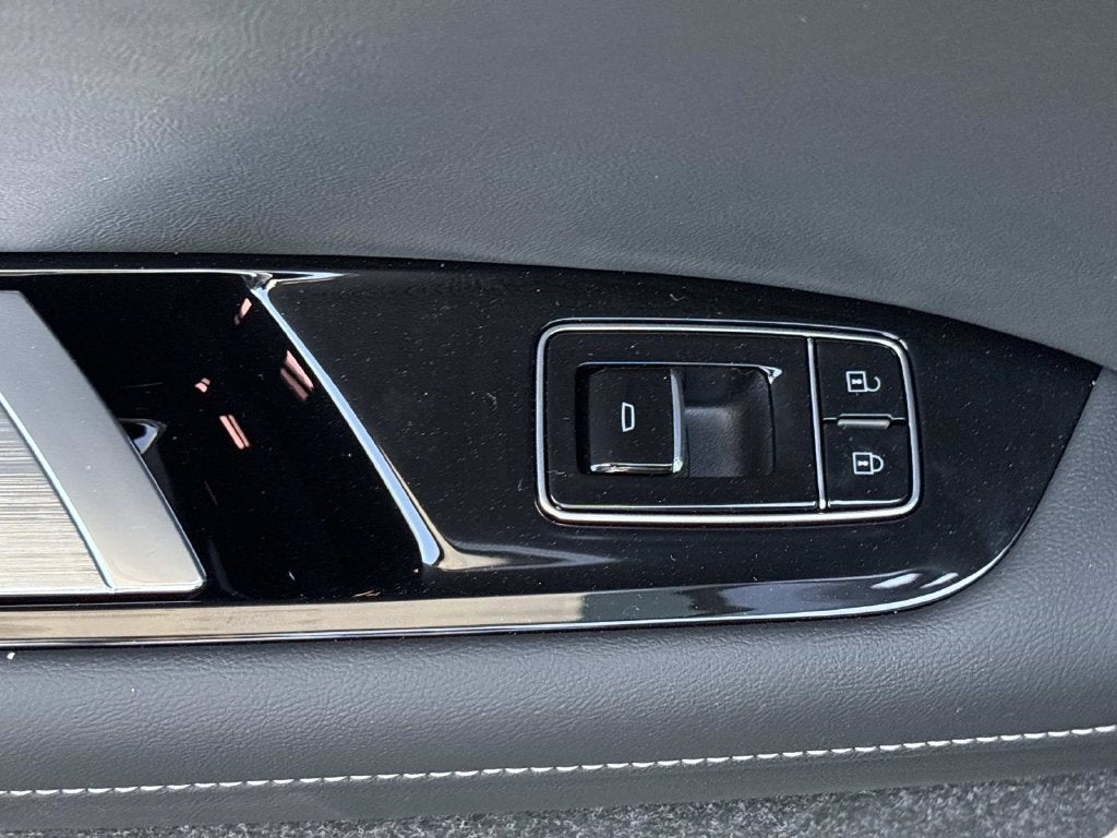 2027 Cadillac OPTIQ Luxury