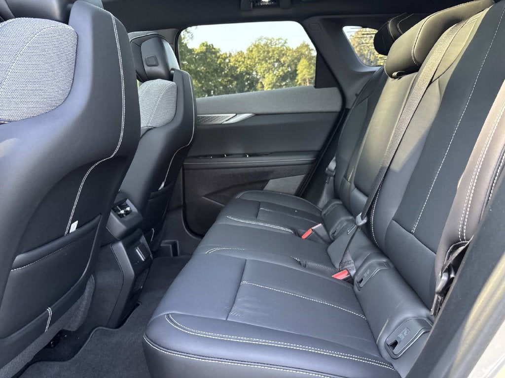 2027 Cadillac OPTIQ Luxury