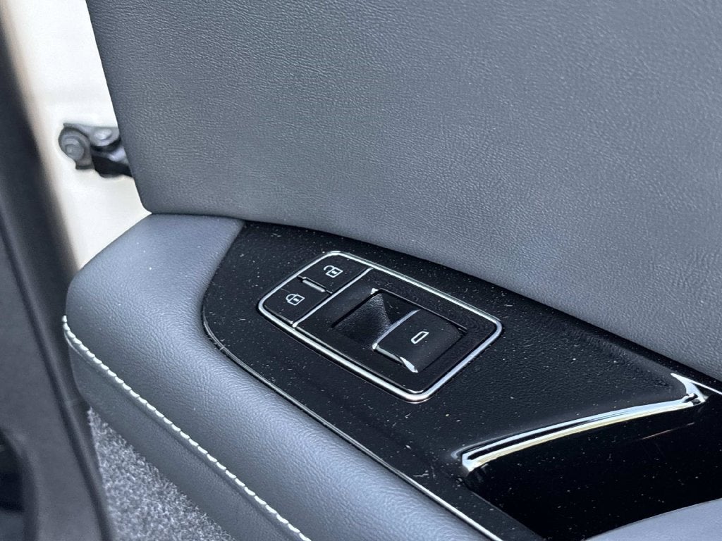 2027 Cadillac OPTIQ Luxury
