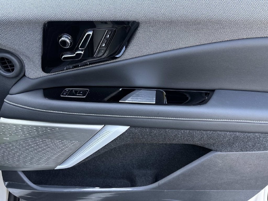 2027 Cadillac OPTIQ Luxury