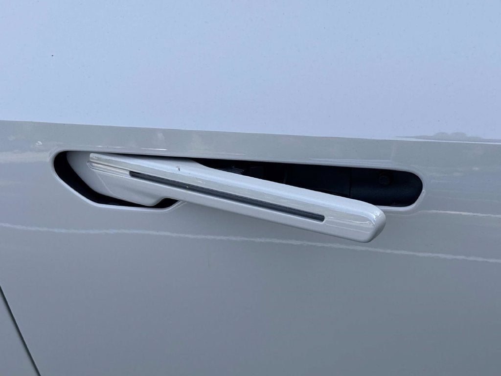 2027 Cadillac OPTIQ Luxury