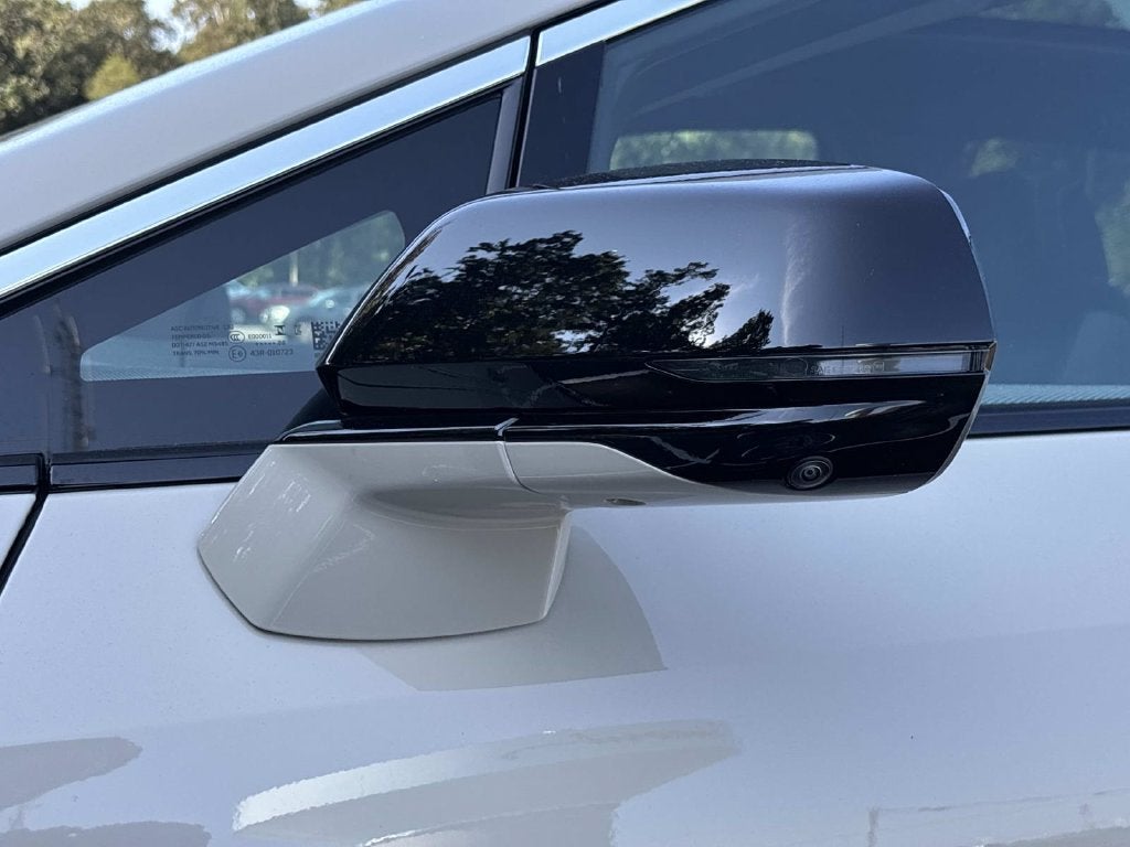 2027 Cadillac OPTIQ Luxury