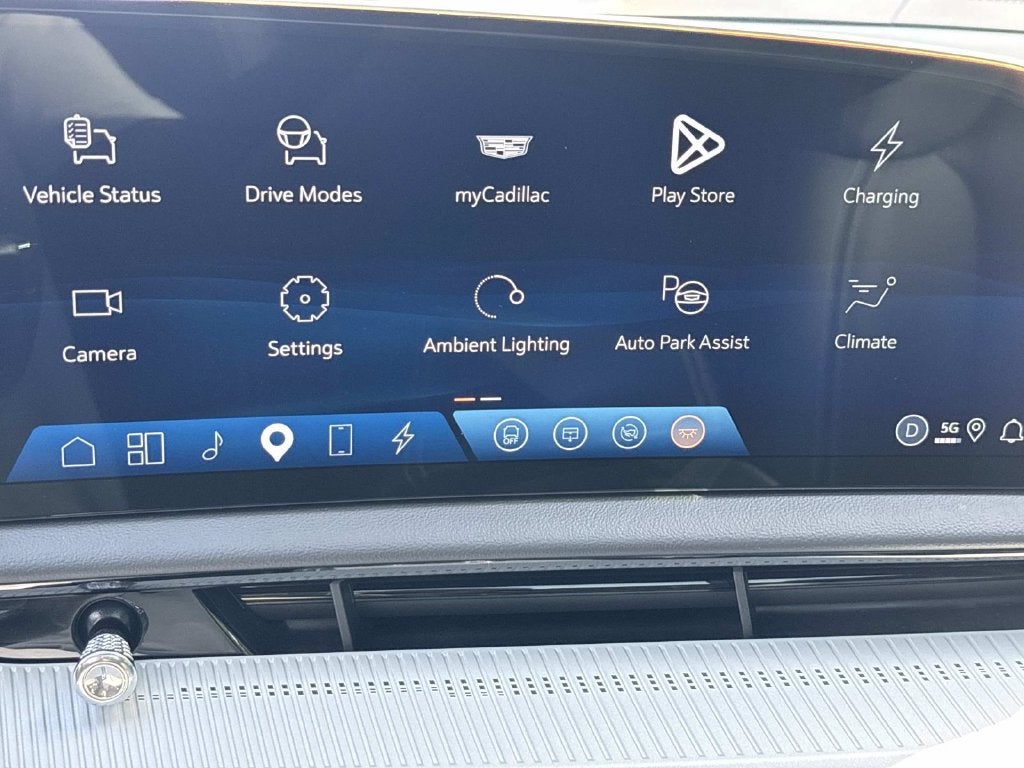 2026 Cadillac OPTIQ Premium Luxury