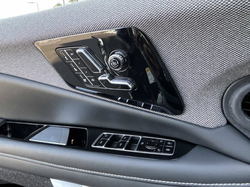 2026 Cadillac OPTIQ Premium Luxury