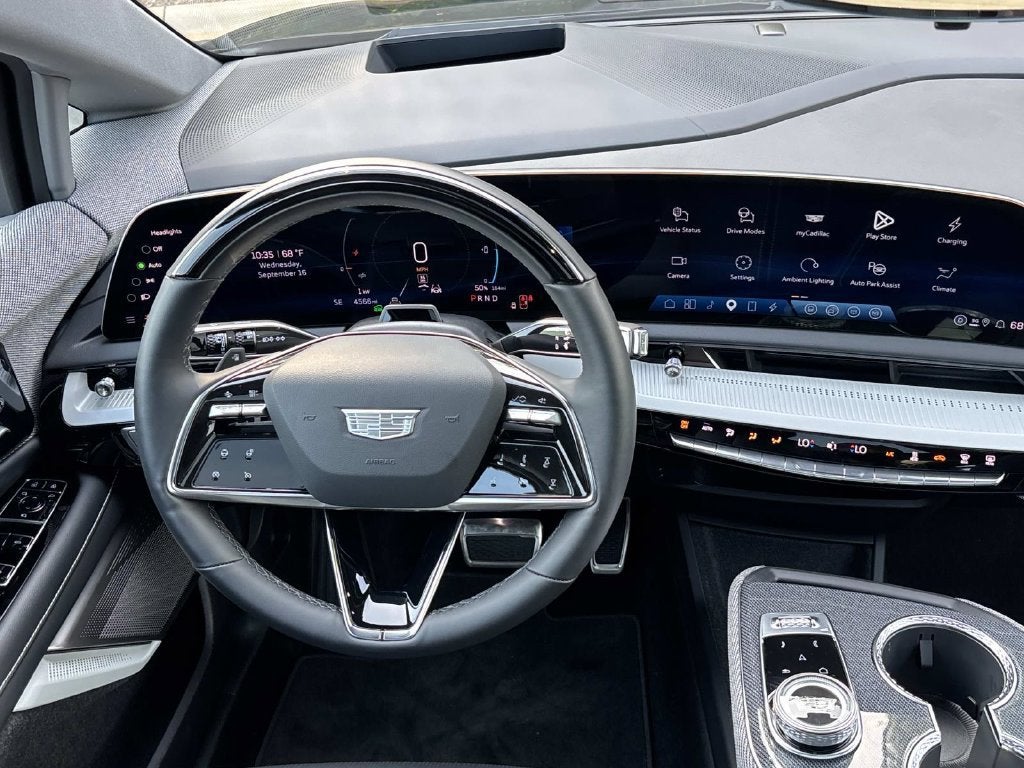 2026 Cadillac OPTIQ Premium Luxury