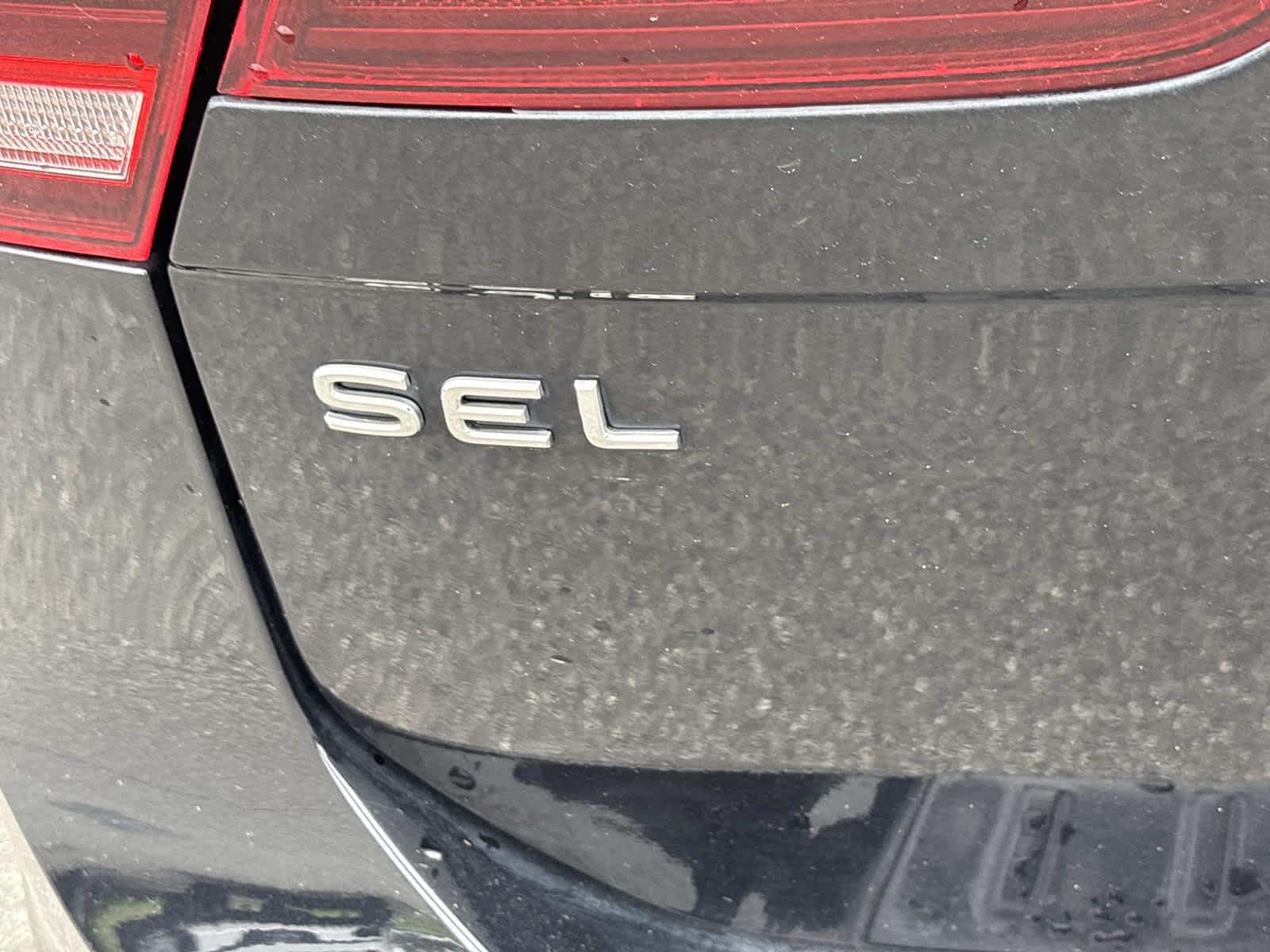 2022 Volkswagen Tiguan SEL R-Line