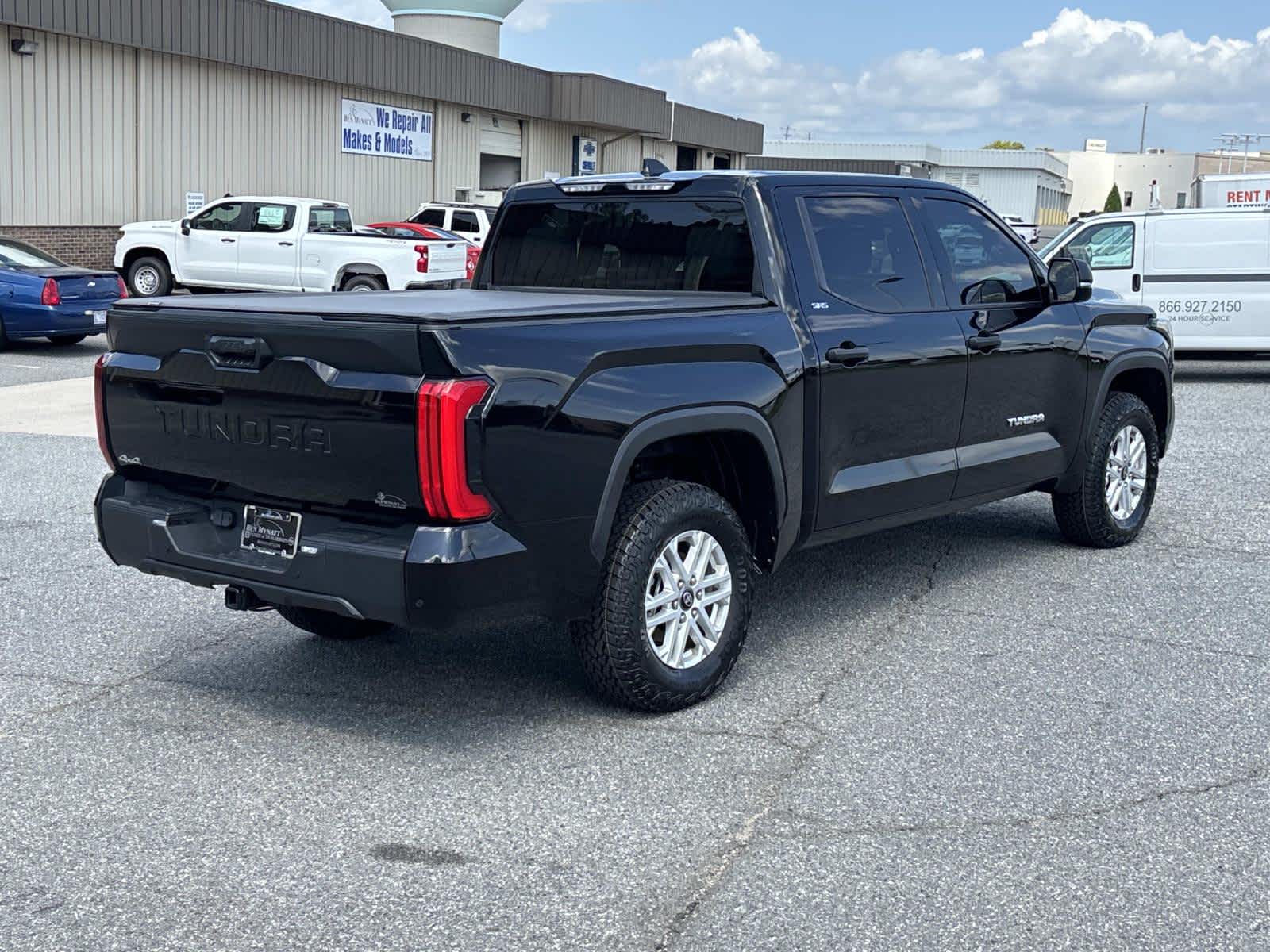 2025 Toyota Tundra 4WD SR